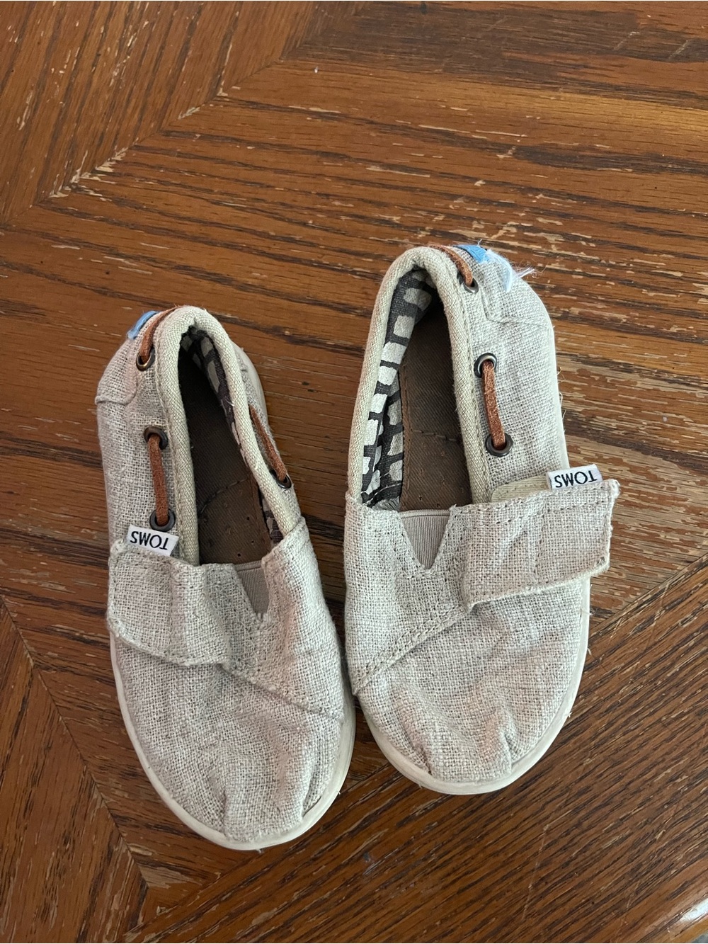 TOMS Toddler (7) Natural Beige Canvas Slip-Ons